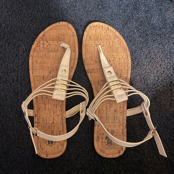 Womens sandals - Picture 1 of 3